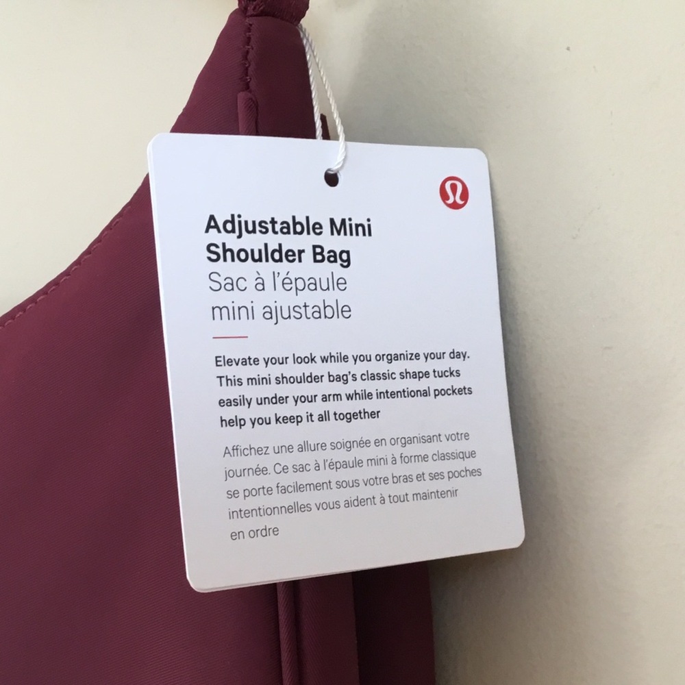 NEW Lululemon Adjustable Mini Shoulder Bag Wine Berry/Gold 3L - Picture 6 of 15